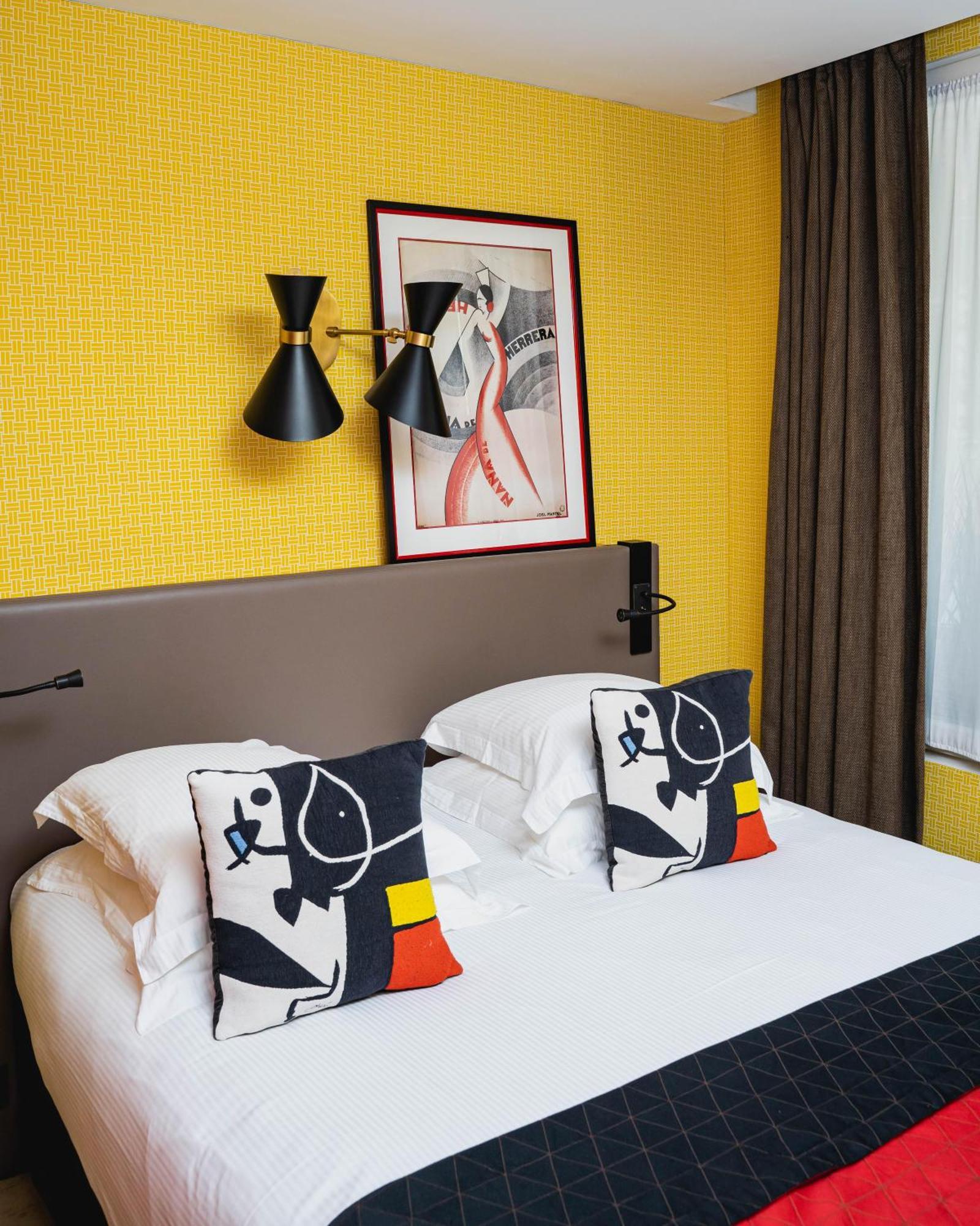 Deluxe Double or Twin Room